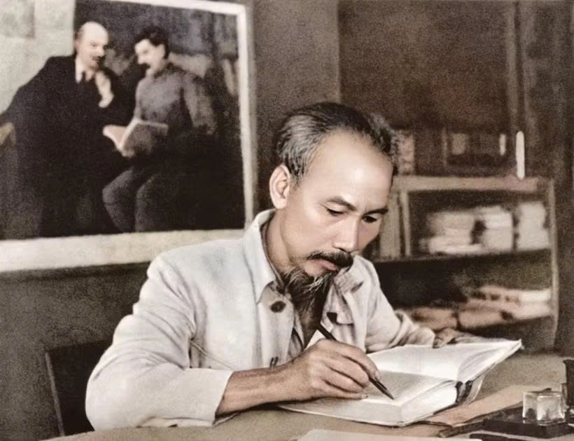 Activities at Vietnam National Village for Ethnic Culture and Tourism honor President Ho Chi Minh